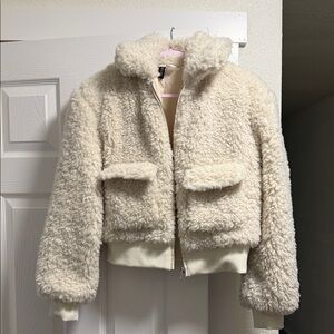 Cream Sherpa Jacket. New never worn. Purchased at HM